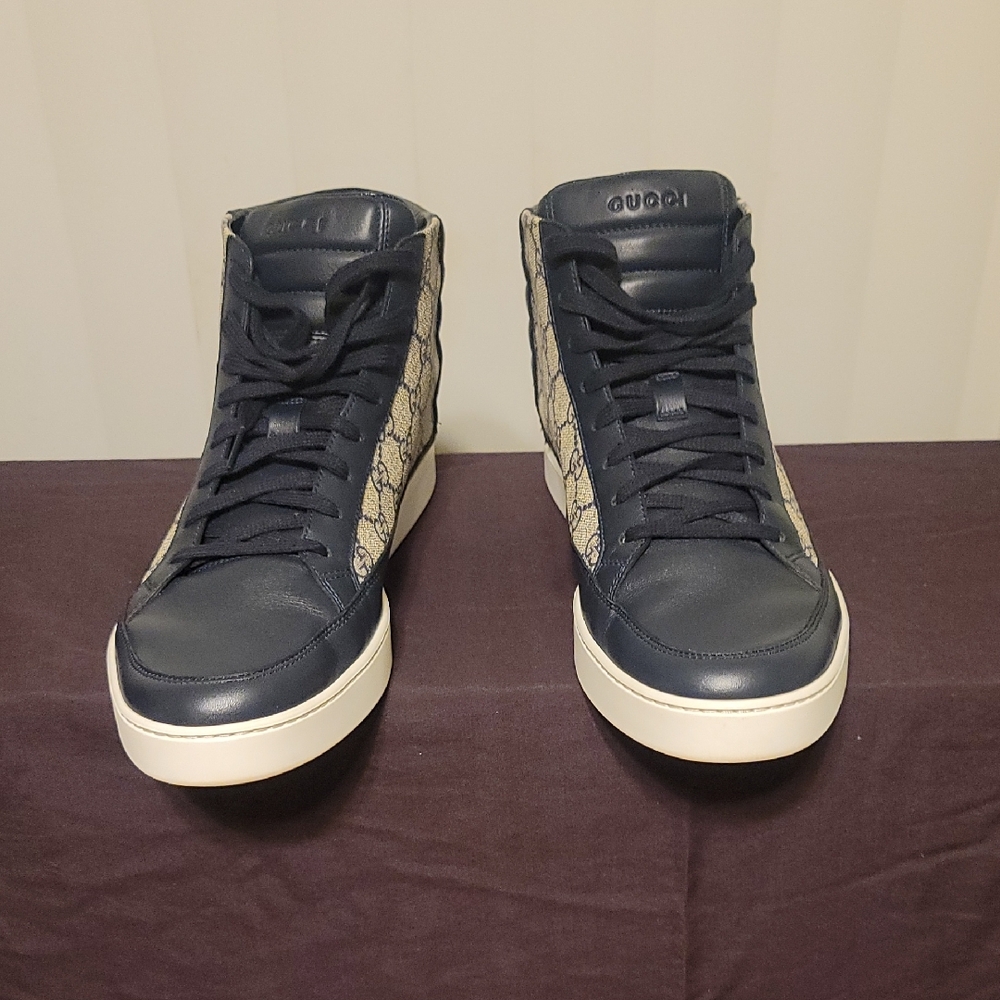 Gucci Men's Navy and Cream High-Top Sneakers